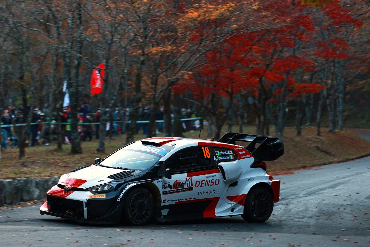 スパーク 1/43 トヨタ ヤリスWRC ラリージャパンパッケージ - ミニカー